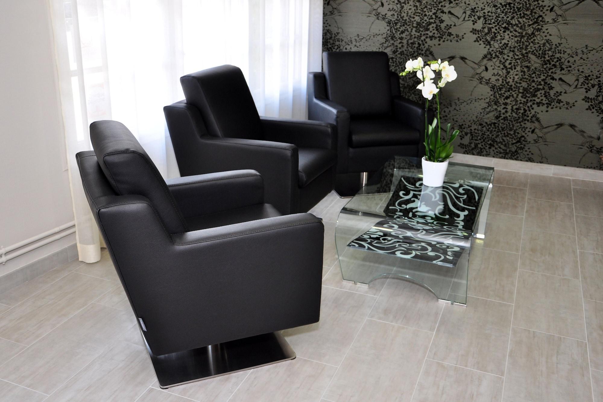 Logis Hotel A La Bonne Auberge Laval  Dış mekan fotoğraf