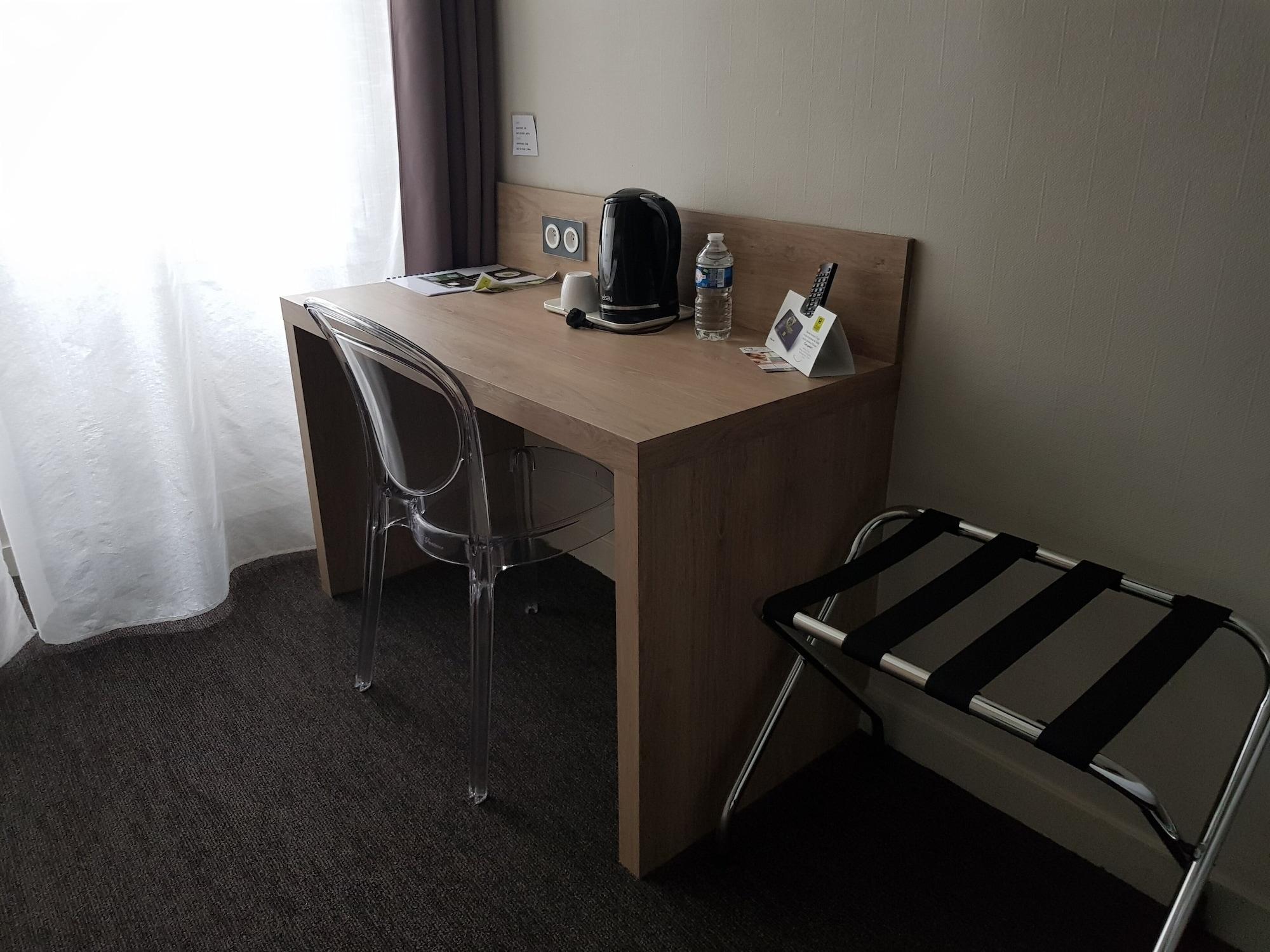 Logis Hotel A La Bonne Auberge Laval  Dış mekan fotoğraf